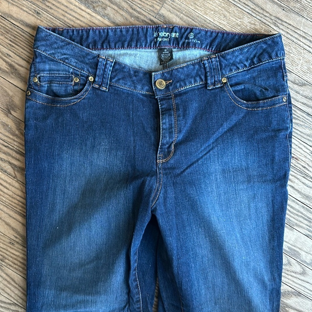 Lane Bryant straight leg high rise plus size genius fit jeans. Size 18 EUC